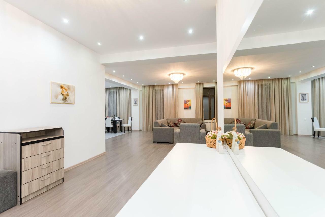 Tbilisi Sweet Home Apartment Екстер'єр фото